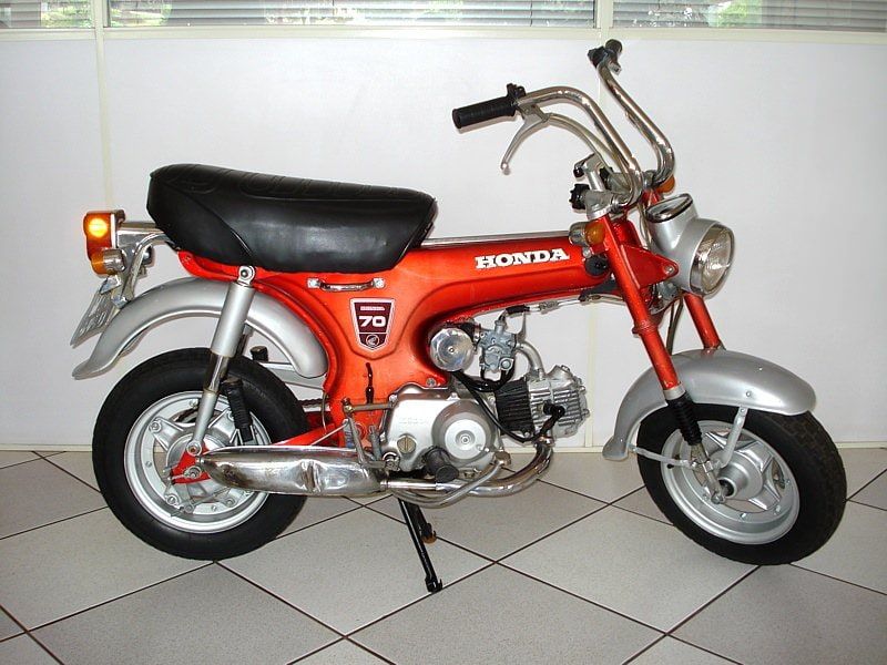 Motocar Motos - ST 70 (Ano 74) - Era mais conhecida como Carrapato.Possui uma maneira rapida e pratica de desmontar a frente